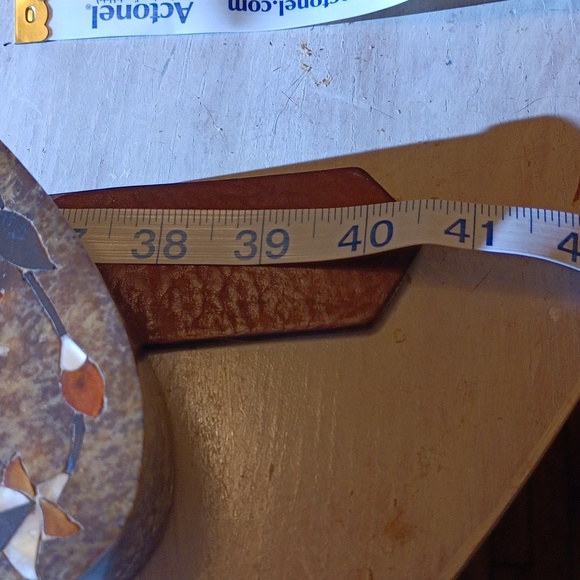 Woman's leather belt.. beautiful belt been sitting in my closet..to small for me - Picture 3 of 16